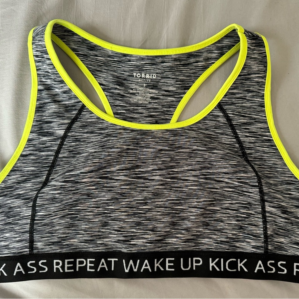 sports bra